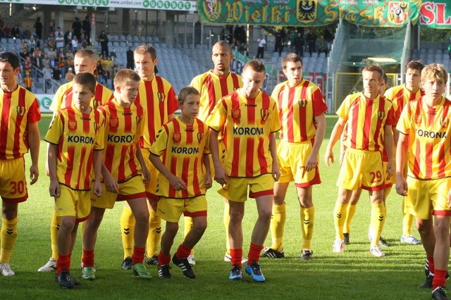 Piłkarze Korony zagrają w sobotę towarzysko z Cracovią.