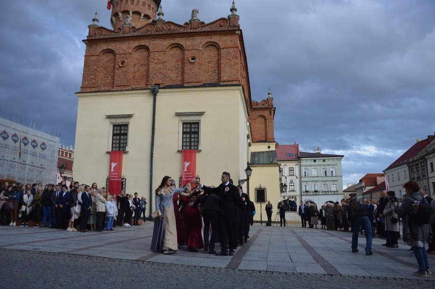 Na tarnowskim rynku odsłonięto pomnik Tadeusza Tertila [ZDJĘCIA]