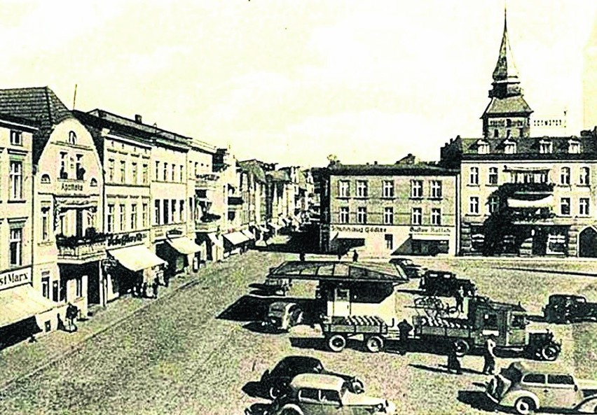 Dziesięć lat wcześniej: rynek ze stacją benzynową i...