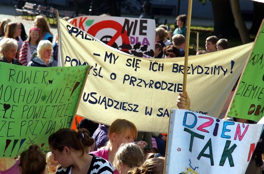 Obchody "Dnia bez Samochodu" rozpoczął rajd rowerowy.