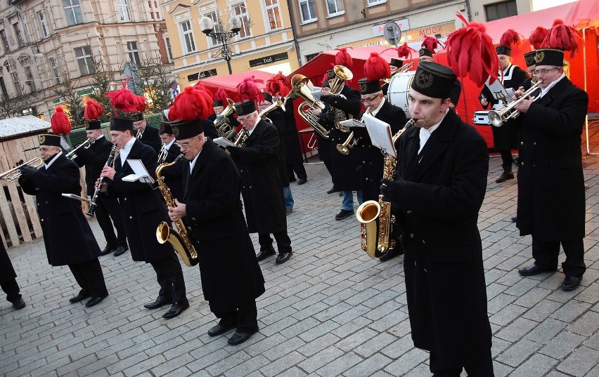 Zapach Świąt Bożego Narodzenia niósł się dziś (22 grudnia)...