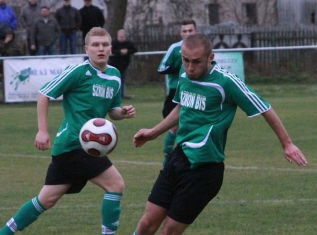 Piłkarze z Łubnian wiosną będą walczyć o utrzymanie.