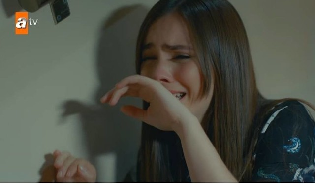 Łzy Cennet odcinek 50. Orhan obiecuje Melisie, że pogodzi ją z Selimem [streszczenie, online]. Co jeszcze wydarzy się w  50 odcinku tureckiego serialu "Łzy Cennet"?