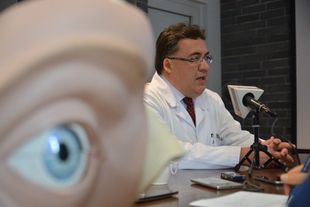 Prof. Robert Rejdak jest kierownikiem Kliniki Okulistyki Ogólnej w szpitalu klinicznym nr 1 w Lublinie