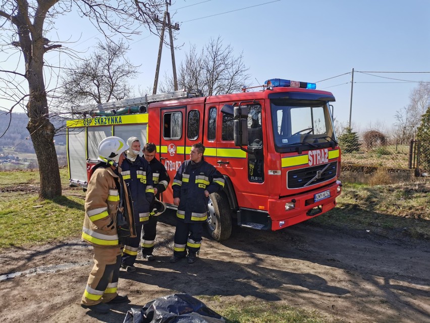 Skrzynka. Strażacy ugasili pożar w jednym z domów