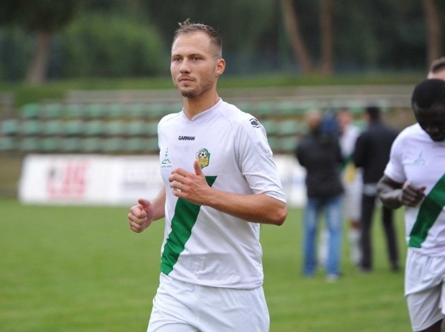 Wojciech Okińczyc ma 26 lat. Od ponad roku gra w barwach Stelmetu UKP Zielona Góra. W tym sezonie, z 20 golami prowadzi, w klasyfikacji najlepszych strzelców w trzeciej lidze.