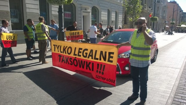 Taksówkarze protestują przeciwko Uberowi, który ich zdaniem świadczy usługi nielegalnie