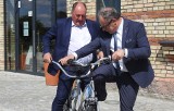 System Rowerów Miejskich SUVER w Suwałkach. Prezydent Czesław Renkiewicz zaprezentował rowery [Zdjęcia]
