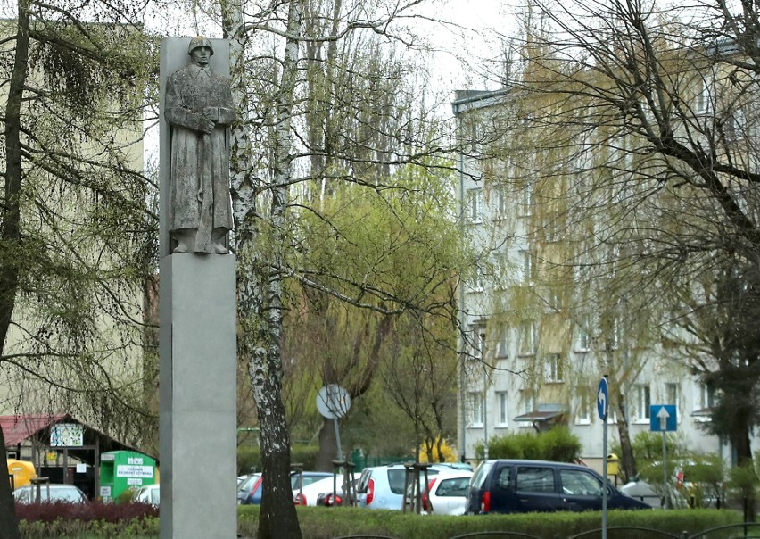 Pomnik w Dąbiu idzie do rozbiórki. IPN chce, żeby posowieckie pomniki zniknęły z przestrzeni publicznej 