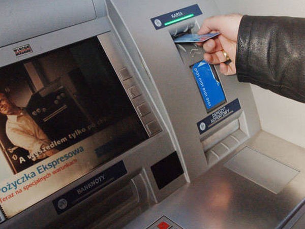 W Ustroniu Morskim okradziony został bankomat.