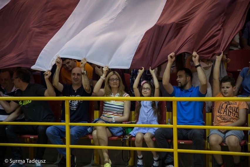 Spójnia w trzech spotkaniach pokonała w półfinale play off...