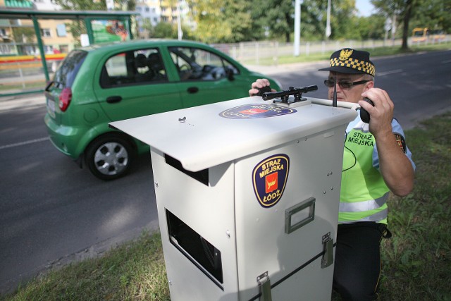 Straż miejska w Łodzi ma na wyposażeniu jeden przenośny fotoradar