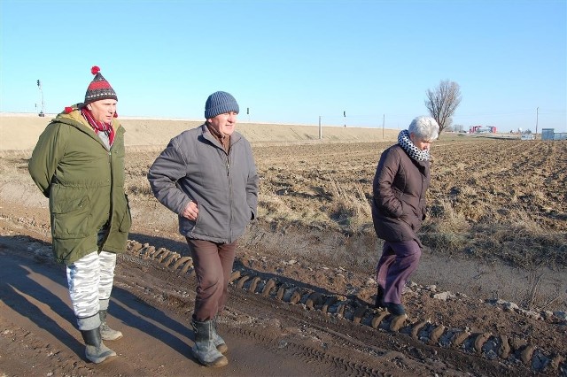 Błoto przy budowie torów PKM w Rębiechowie