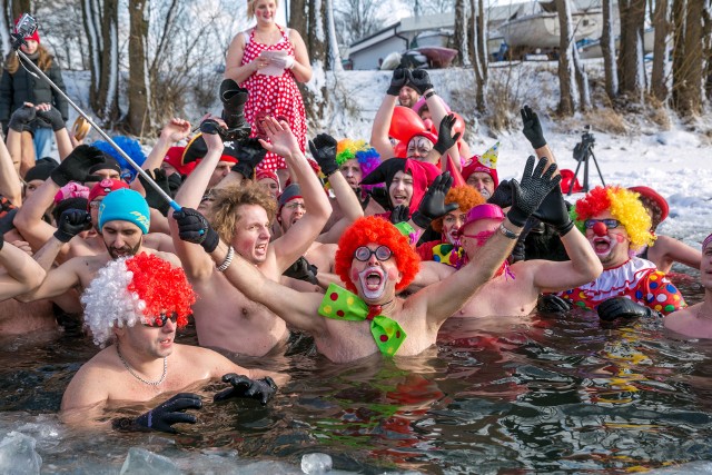 WOŚP 2017 w Krakowie. To już 25. najgorętsza kąpiel w roku!