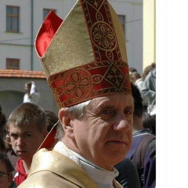 W parafiach diecezji sandomierskiej odczytano wczoraj list biskupa Andrzeja Dzięgi.