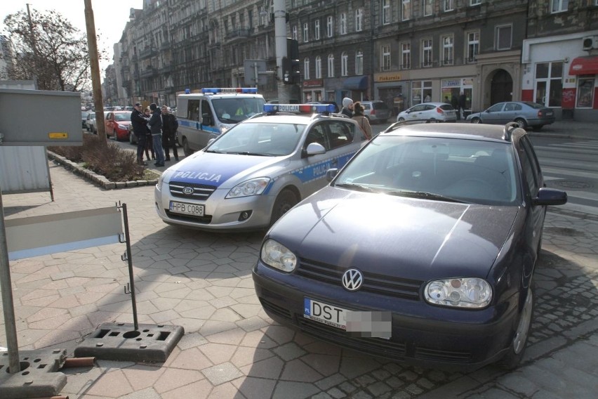 Wypadek z udziałem radiowozu na Traugutta. Policjant ukarany mandatem