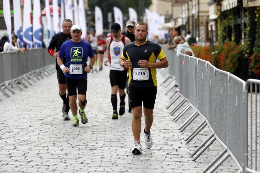 Maraton Wrocław - ZDJĘCIA - zawodnicy z numerami 2001 - 2200