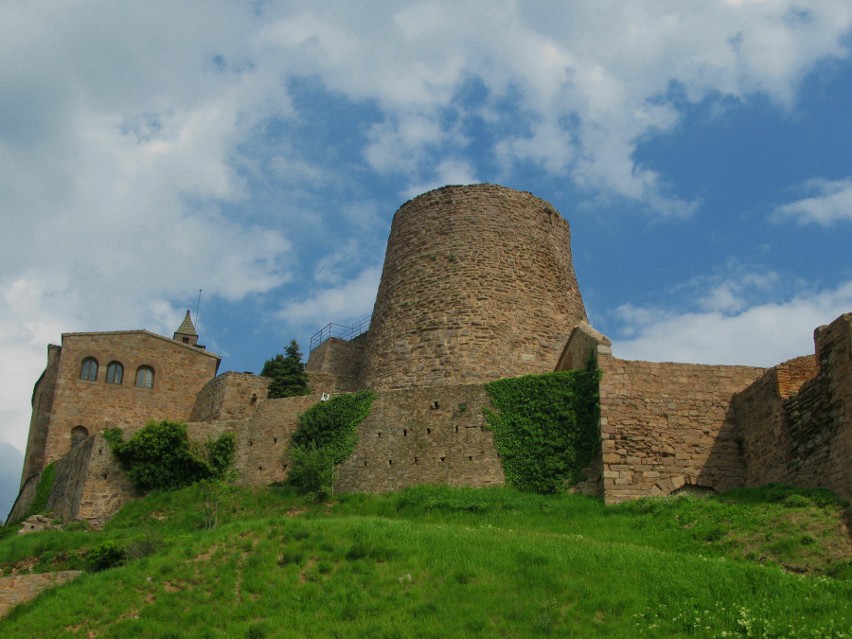 Torre de la Minyona – Wieża Dziewicy na zamku w Cardonie. Tu...