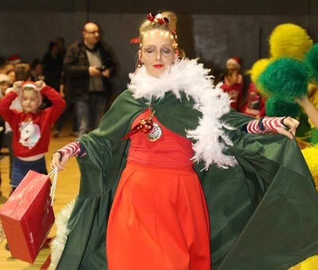 Joanna Kowalska, tutaj w trakcie mikołajkowego pokazu mody, który zorganizowała w Gniewkowie