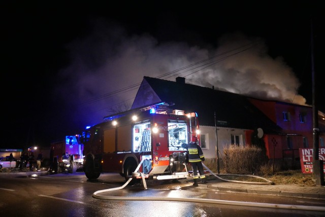 Pożar i zgliszcza domu w Łeknicy