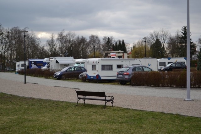 Ciechociński Camping ożywił się z wiosennym słońcem. Drugi tegoroczny zlot kilkunastu załóg z grupy Karavaning.pl  to znak, że na dobre rozpoczął się sezon wypraw miłośników stacjonowania na kampingach. Goście chętnie odwiedzanego kampingu w uzdrowisku zwiedzali miasto i integrowali się.INFO Z POLSKI - przegląd najciekawszych informacji ostatnich dni w kraju