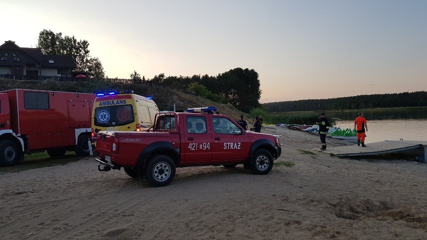 Czarna Wieś: Tragedia nad Jeziorem Rajgrodzkim. Mąż uratował...