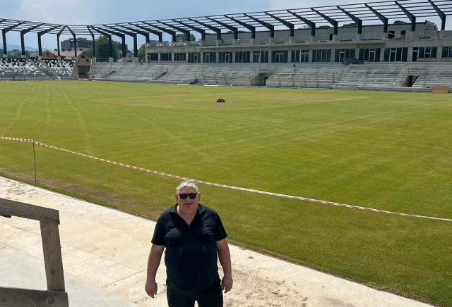 Jan Kos zapowiada, że niebawem murawa na stadionie Sandecji będzie wyglądała jak należy