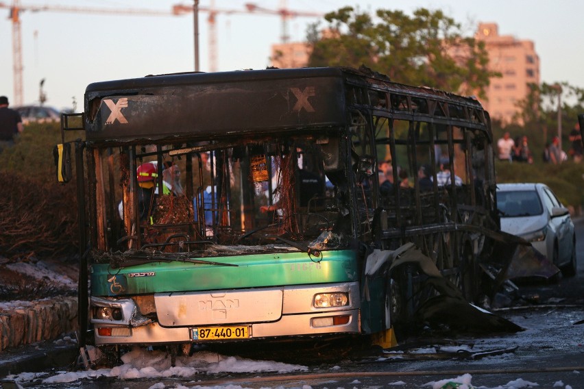 Jerozolima: Co najmniej kilkanaście ofiar eksplozji w autobusie