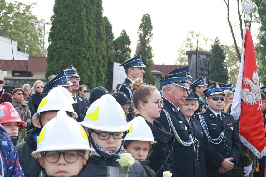 Ostatnia droga Emilii Jadczak. Druhnę społeczniczkę żegnały tłumy...ZDJĘCIA