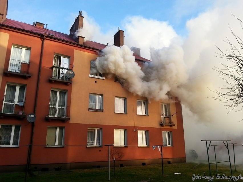 Eksplozja była tak potężna, że uszkodzeniu uległa elewacja...