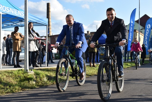 Oficjalne otwarcie zmodernizowanych dróg i nowych ścieżek rowerowych w Gubinie.