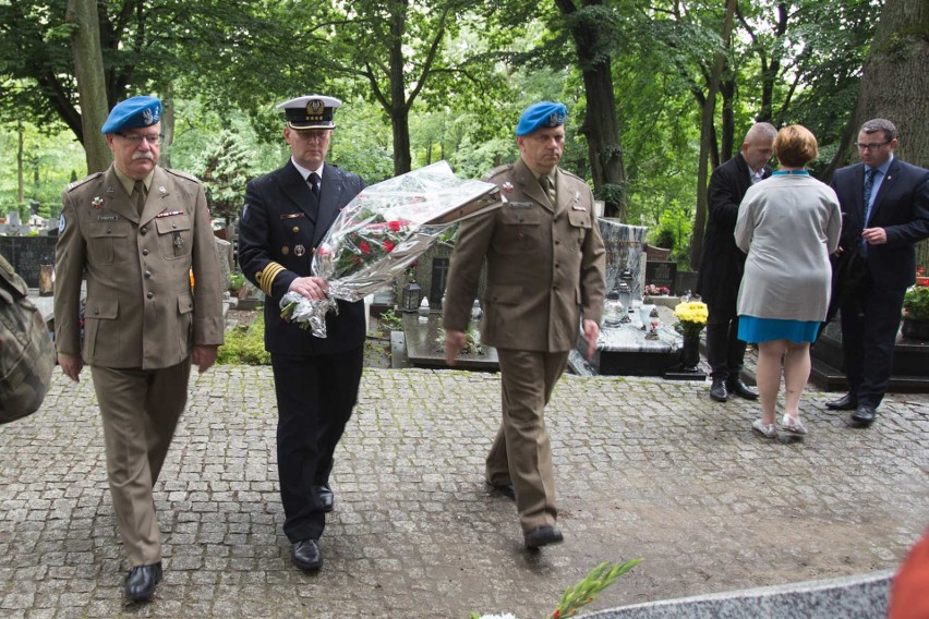 W piątkowe południe w Słupsku odbyły się miejskie obchody 77. rocznicy ludobójstwa Polaków na Wołyniu