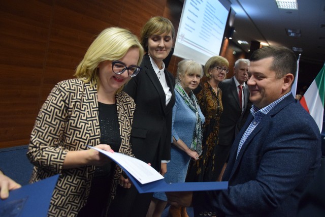 Prezydent Jacek Wójcicki nagrodził łącznie 75 osób. Uroczystość odbyła się w auli Akademii im. Jakuba z Paradyża.