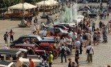 Zlot starych samochodów MotoClassic 2015. Wczoraj parada w centrum, dziś pokazy pod Wrocławiem