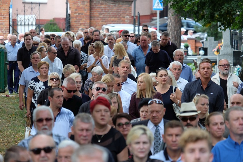 Pogrzeb Jarosława Dziemiana na cmentarzu farnym w...