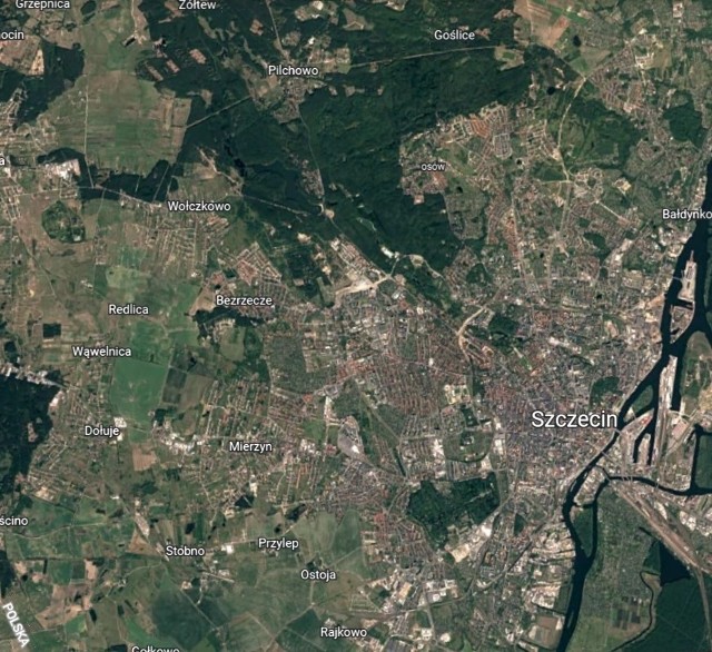 Zobacz jak zmienił się Szczecin "z góry". Przesuń palcem lub strzałką i porównaj mapy Google Earth