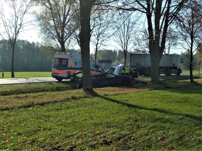 Piotrowo Krzywokoły: Wypadek samochodu osobowego marki audi. Dziecko trafiło do szpitala [ZDJĘCIA]