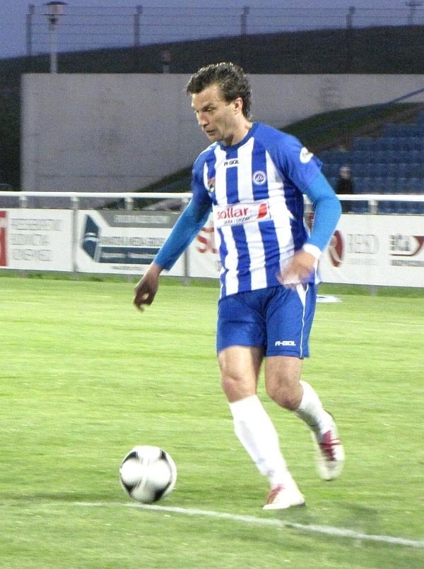 Grażvydas Mikulenas był nie do upilnowania dla graczy Resovii. Napastnik Wigier zdobył ósmego i dziewiątego gola w tym sezonie.