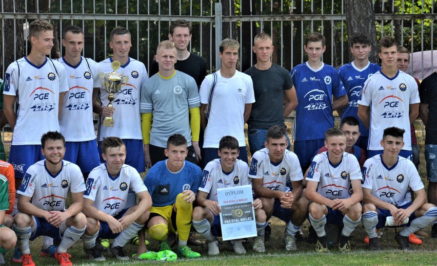 Stal II Mielec wygrała turniej "O Puchar Prezesa PGE" z okazji 80-lecia klubu. Na drugim miejscu Sokół Nisko [ZDJĘCIA]