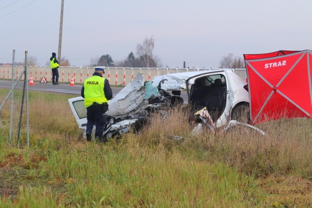 Tragedia na drodze wydarzyła się w niedzielę (14 maja) w Niewieścinie. W wypadku poniosła śmierć jedna osoba