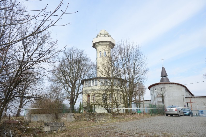 Wieża Braniborska w Zielonej Górze w pełnej krasie.