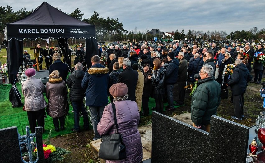 W sobotę, 14 grudnia na jednym z bydgoskich cmentarzy odbył...