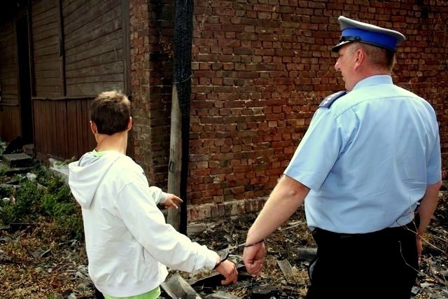  We wtorek z udziałem podejrzewanego 18-latka odbyła się wizja lokalna na zgliszczach spalonych budynków w miejscowości Gnojno.