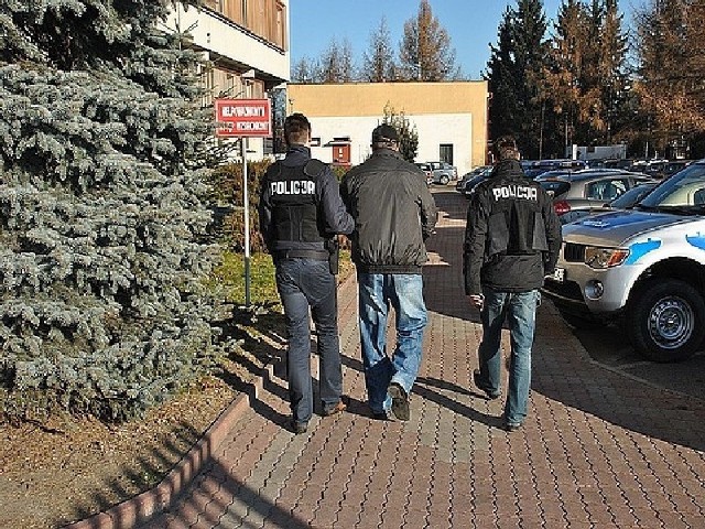 W związku ze sprawą policja zatrzymała 14 osób.