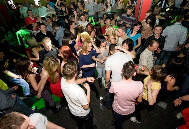 Jak przed laty na imprezach w klubie Bajka w Koszalinie bawili się mieszkańcy miasta i regionu? Zobaczcie archiwalne zdjęcia!