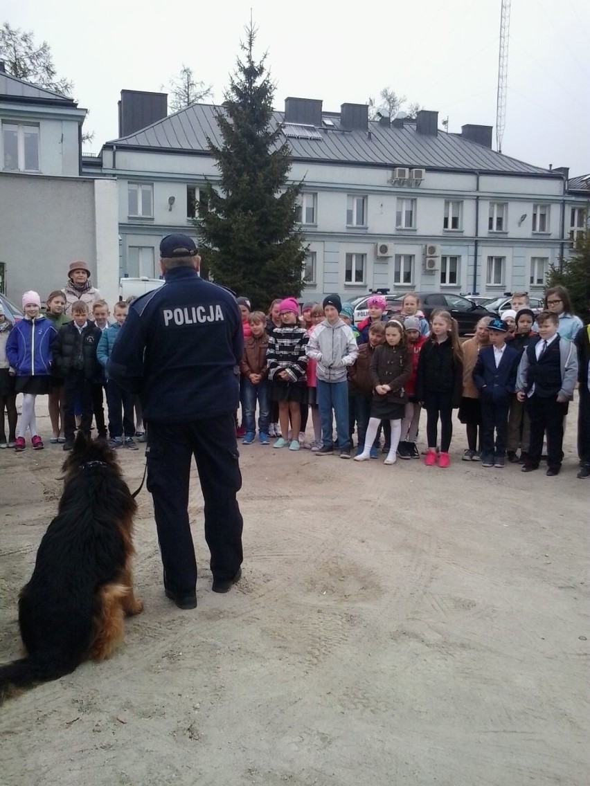 Kolno. Uczniowie zwiedzali komendę (zdjęcia)