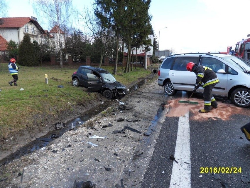 Wypadek dwóch samochodów w Stopnicy 