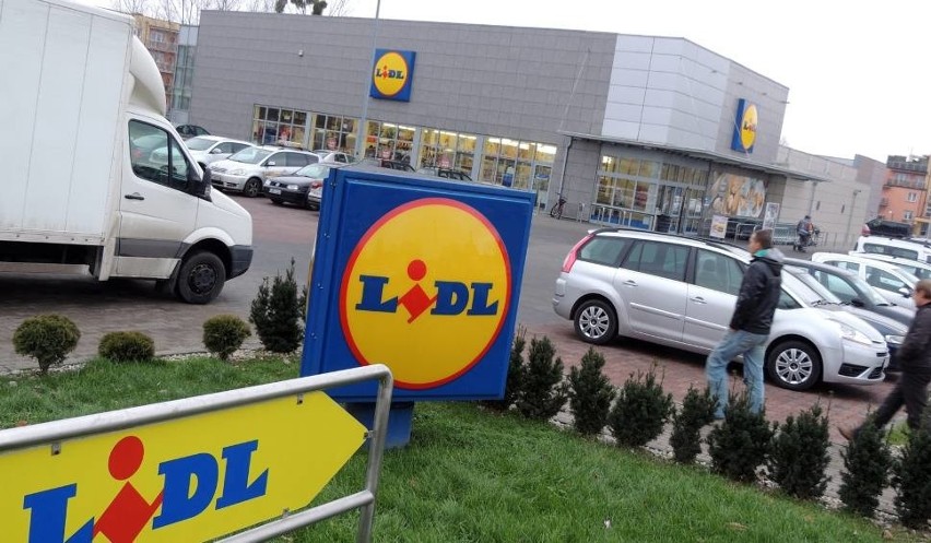 Sklepy sieci "Lidl" w sobotę będą czynne do godz. 22,  a w...