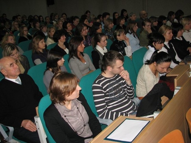 Aula była zapełniona do ostatniego miejsca