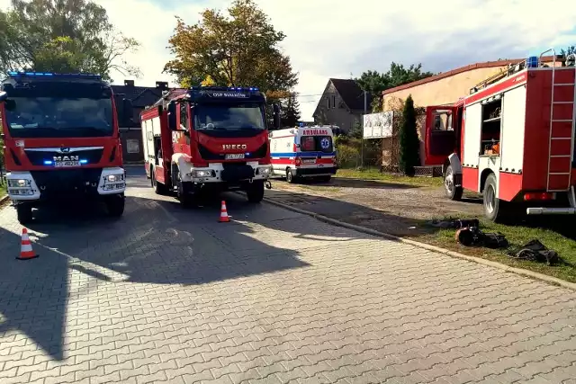 Pożar wybuchł w bezpośrednim sąsiedztwie z remizą Ochotniczej Straży Pożarnej w Cybince.